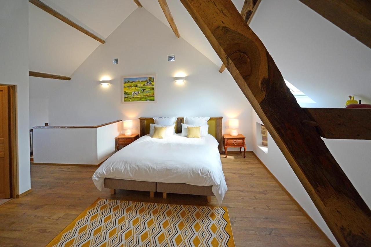 Villa La Martinière à Saint-Aubin-Fosse-Louvain Extérieur photo