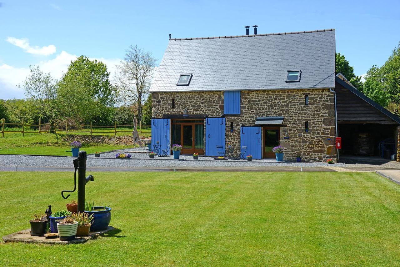 Villa La Martinière à Saint-Aubin-Fosse-Louvain Extérieur photo